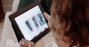 Verbände fordern schärfere Regeln für E-Commerce-Plattformen